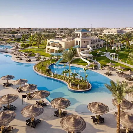 Coral Sea Holiday Resort & Aqua Park-2